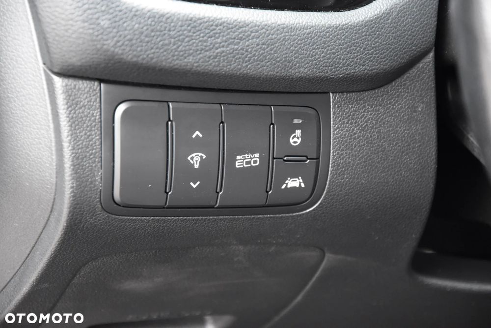 Kia Ceed 1.6 GDI SW DCT Spirit - 27