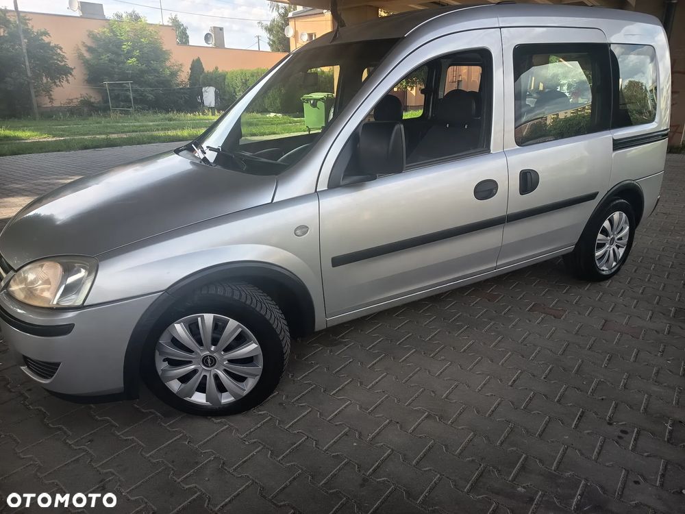 Opel Combo Tour - 3