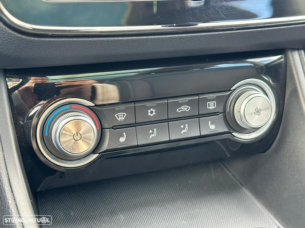 MG ZS EV Luxury - 19