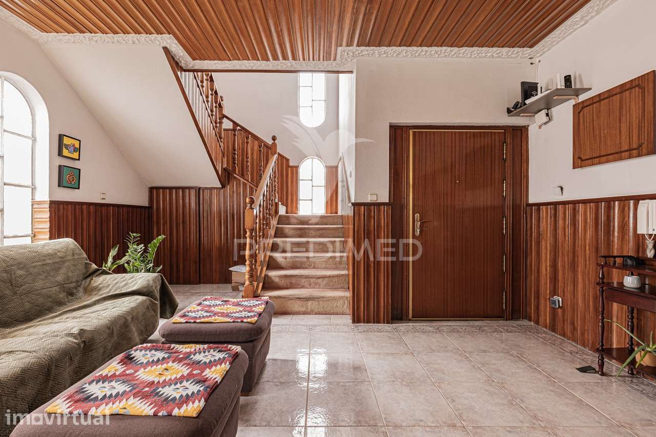 Moradia T7 de Prestígio com Piscina Aquecida e Mais de 500m² de Áre... - Grande imagem: 2/40