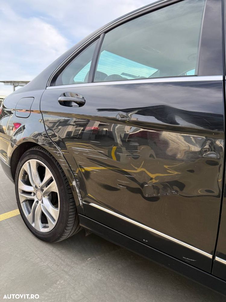 Mercedes-Benz C - 24