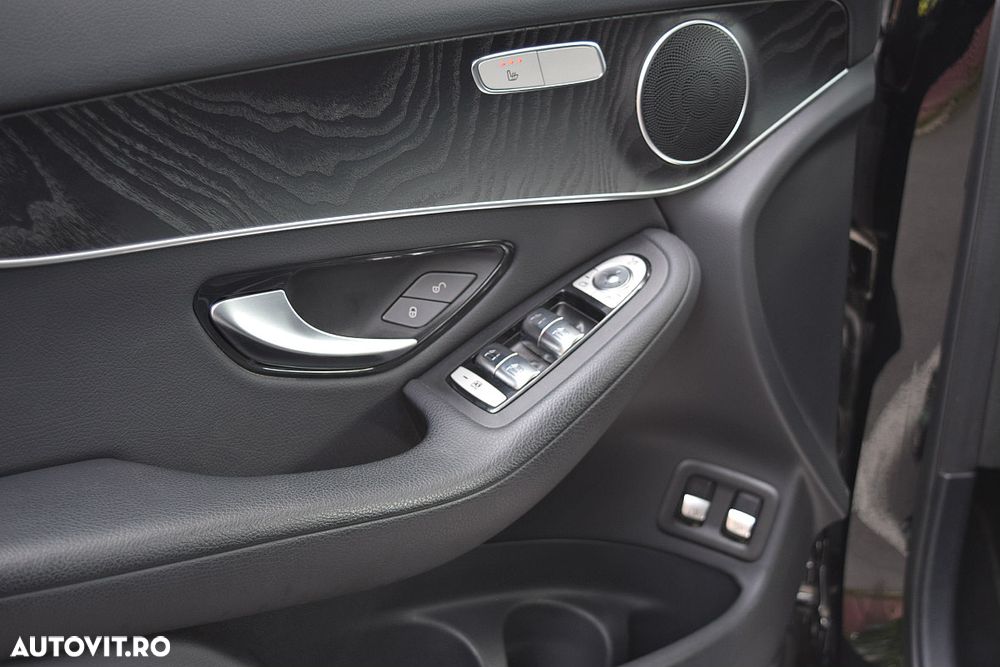 Mercedes-Benz GLC 300 e 4Matic 9G-TRONIC Edition AMG Line - 25