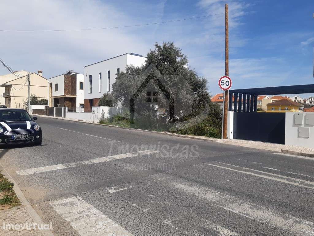 Terreno com 280 m² e projeto no Bairro das Maroitas, São João da Talha - Grande imagem: 3/11