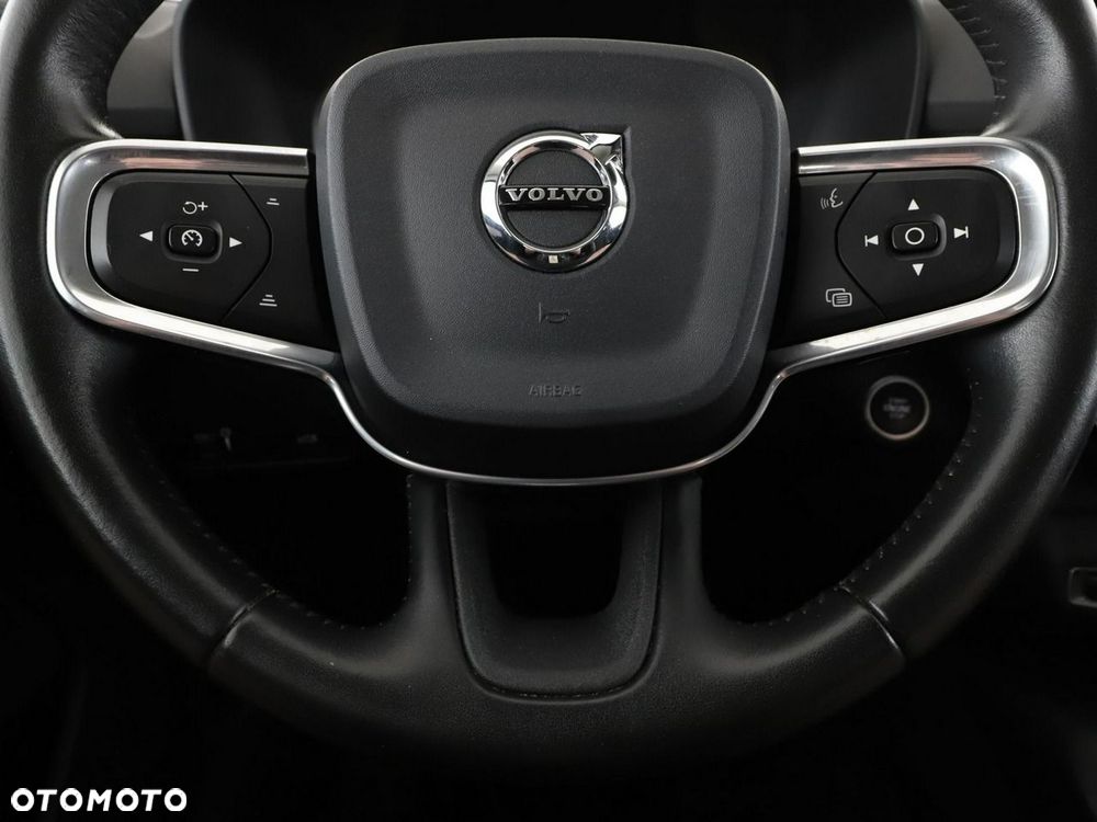 Volvo XC 40 T4 Momentum - 22