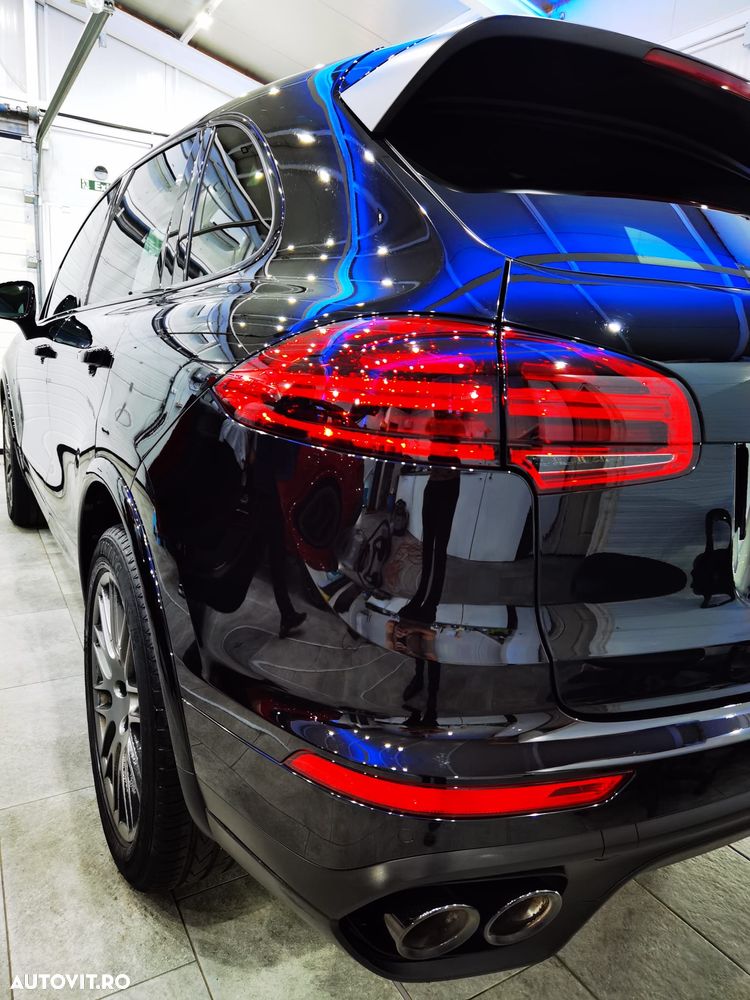 Porsche Cayenne - 5
