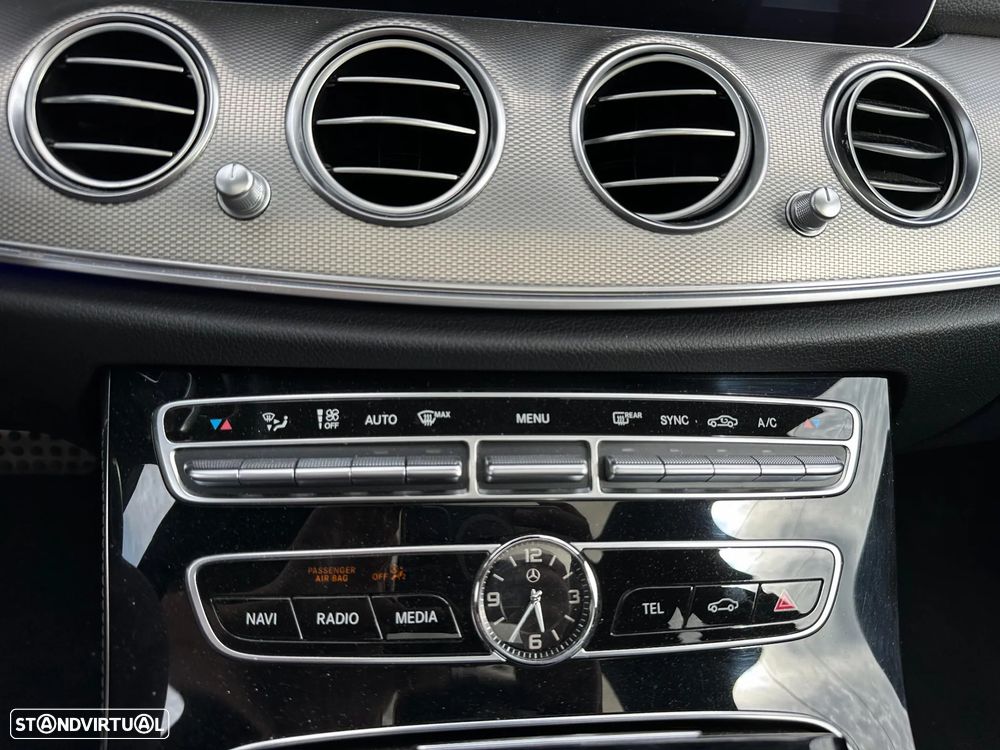 Mercedes-Benz E 300 d AMG designo - 17