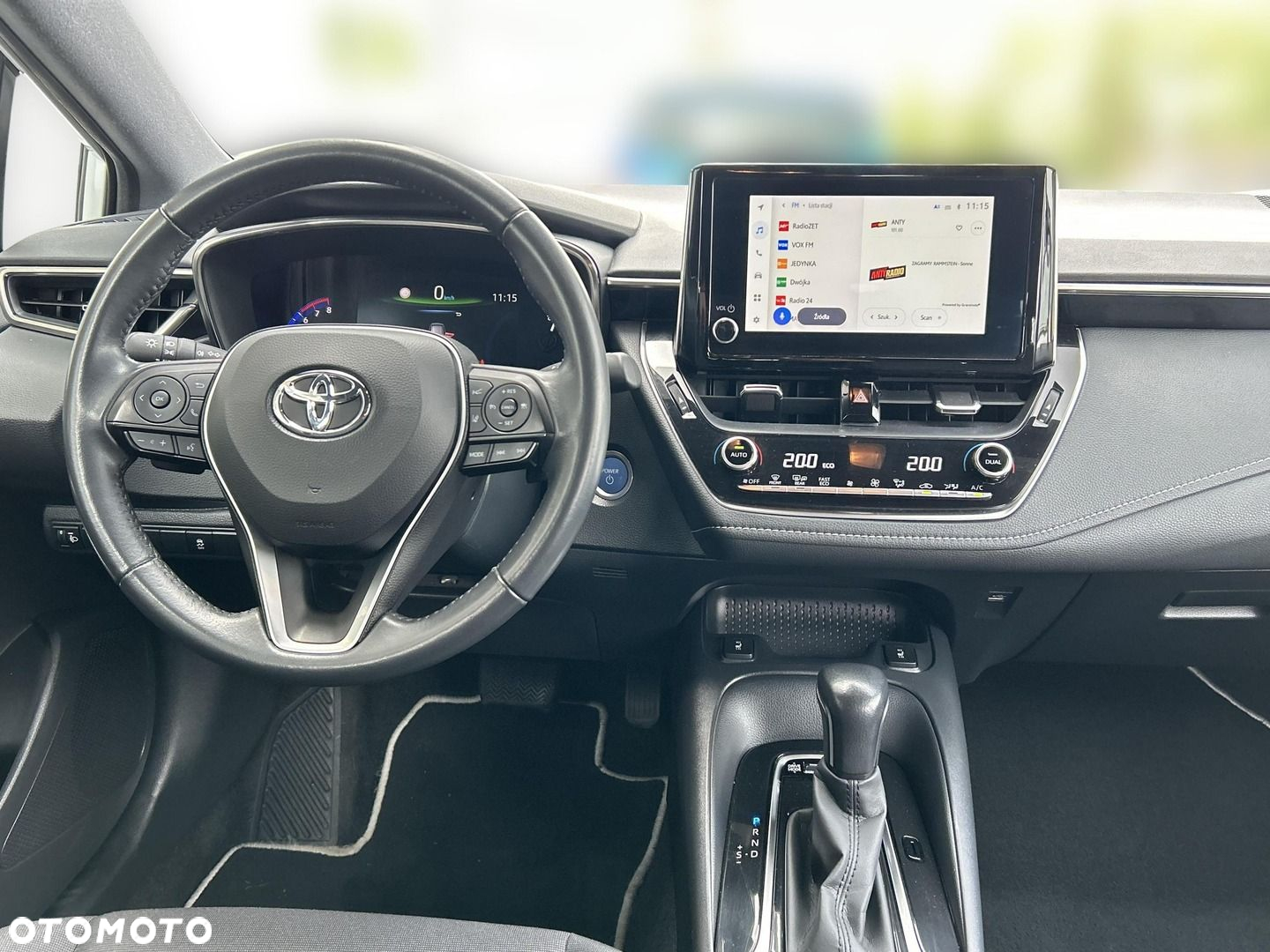 Toyota Corolla - 12