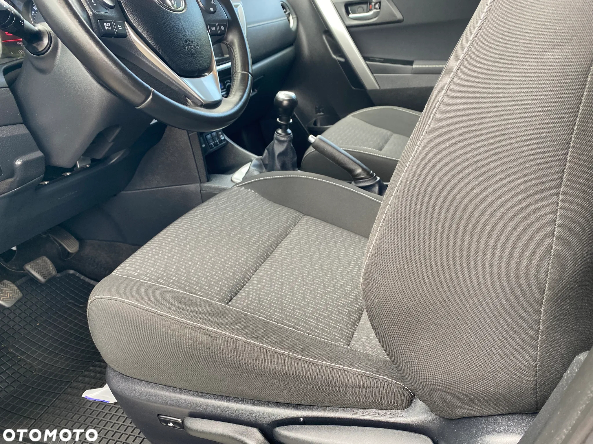 Toyota Auris - 19
