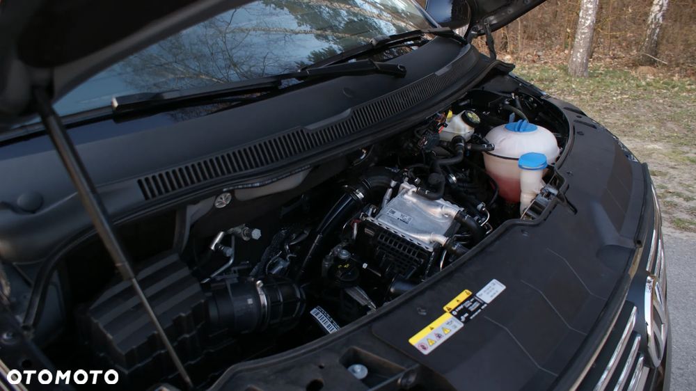 Volkswagen Caravelle - 35