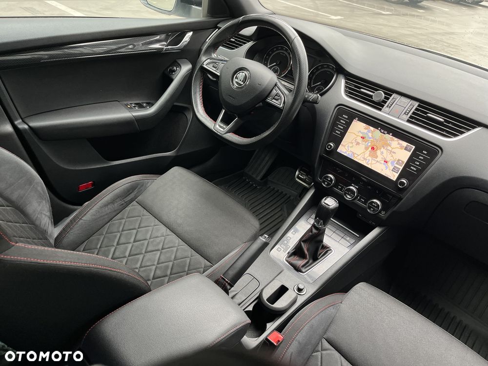 Skoda Octavia 2.0 TDI RS Challenge DSG - 23