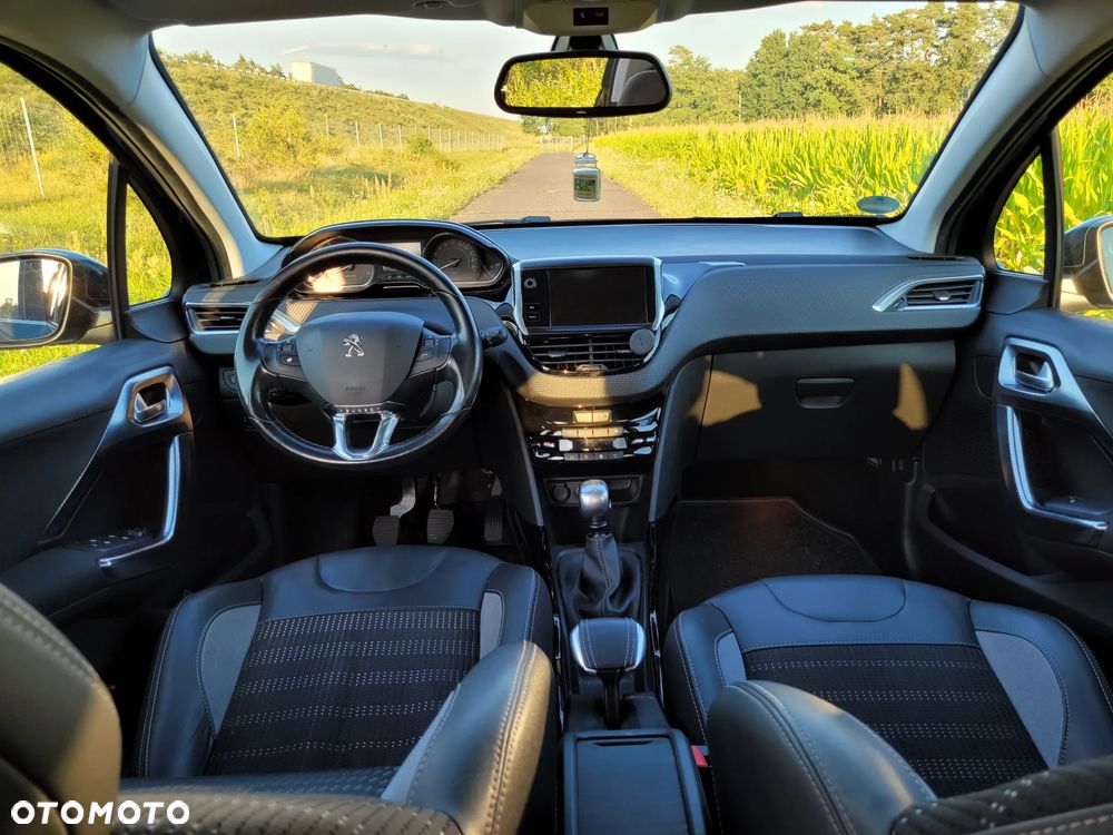 Peugeot 2008 - 8