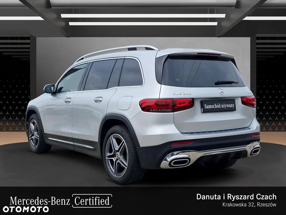 Mercedes-Benz GLB 200 4-Matic AMG Line 8G-DCT - 3