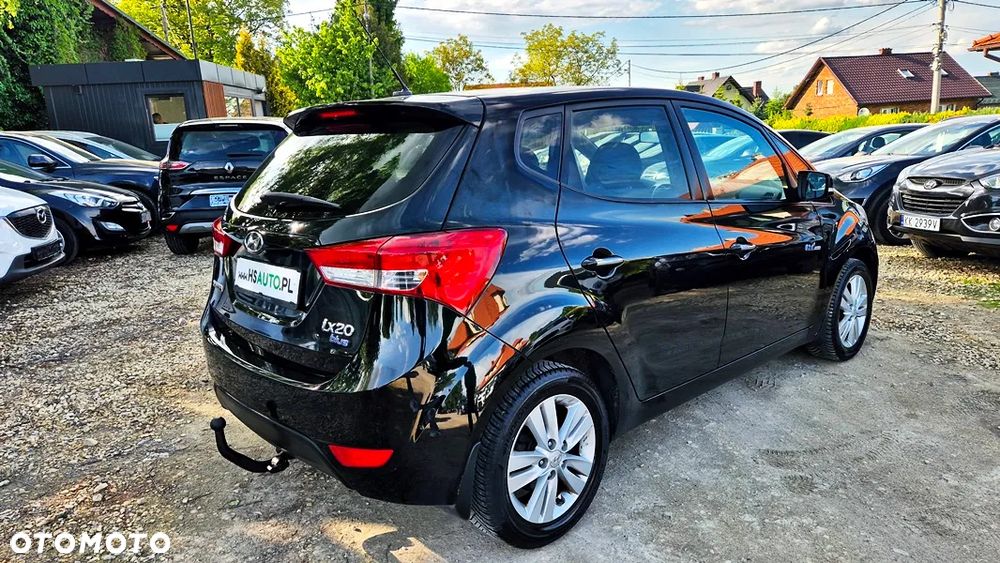 Hyundai ix20 1.4 Premium blue - 12