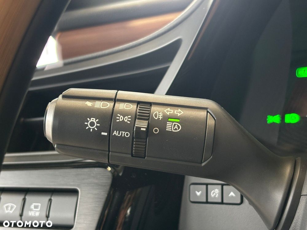 Lexus ES - 12