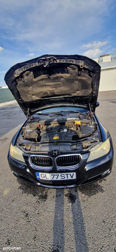 BMW Seria 3 318i - 11