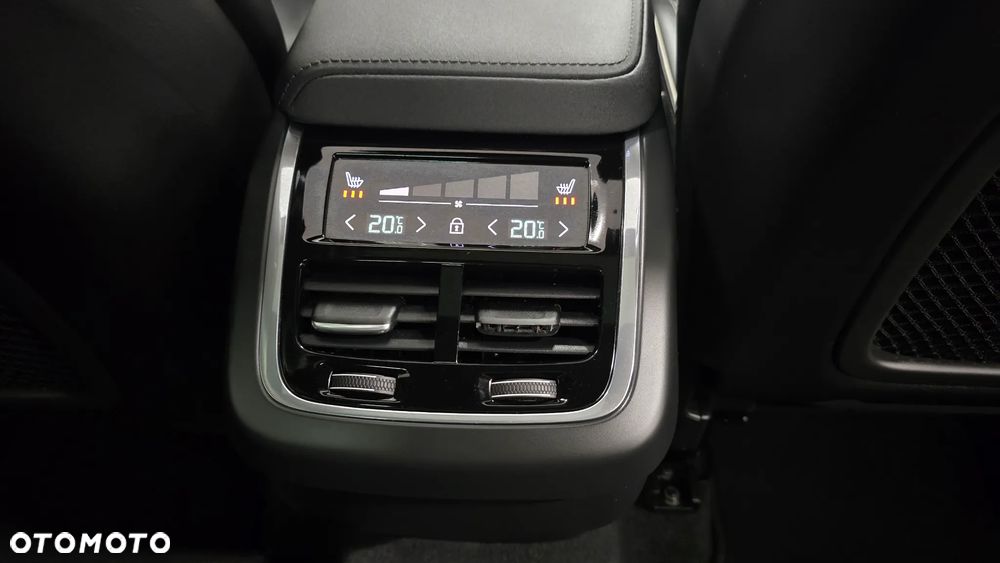 Volvo XC 60 B5 B AWD Ultimate Black Edition - 21