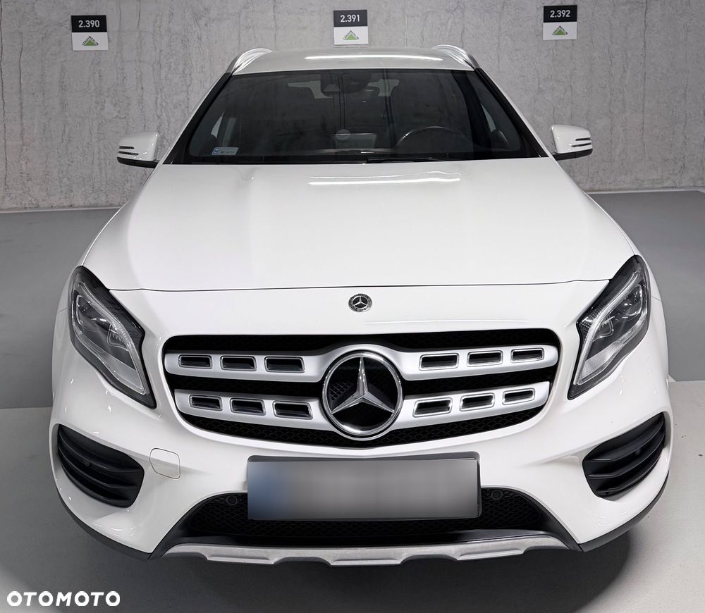 Mercedes-Benz GLA 200 7G-DCT AMG Line - 1