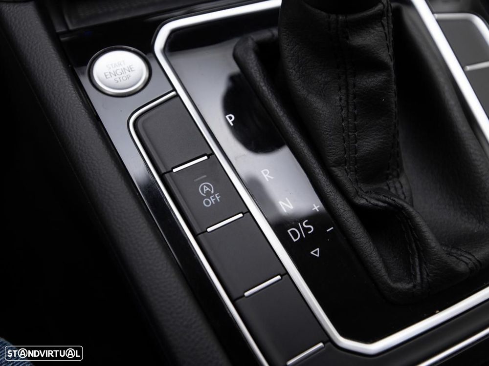 VW Passat 2.0 TDI Business DSG - 17