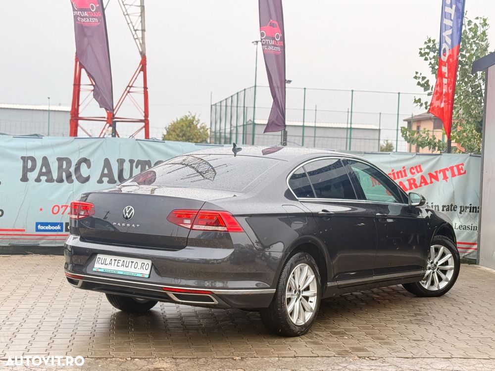 Volkswagen Passat - 2