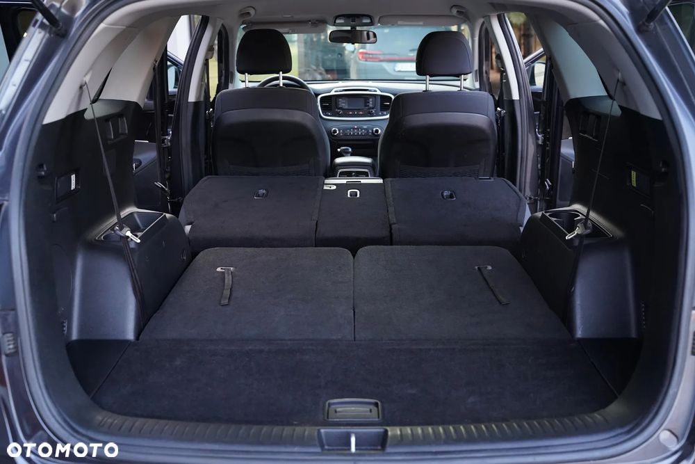 Kia Sorento - 16