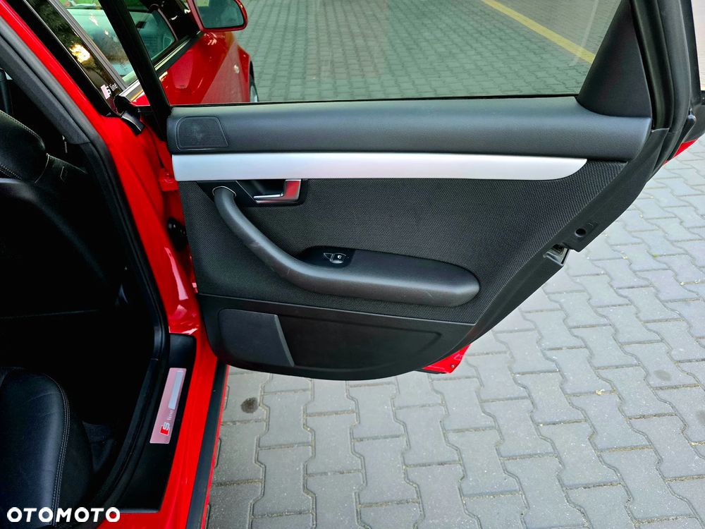 Audi A4 Avant 1.8T Quattro - 19