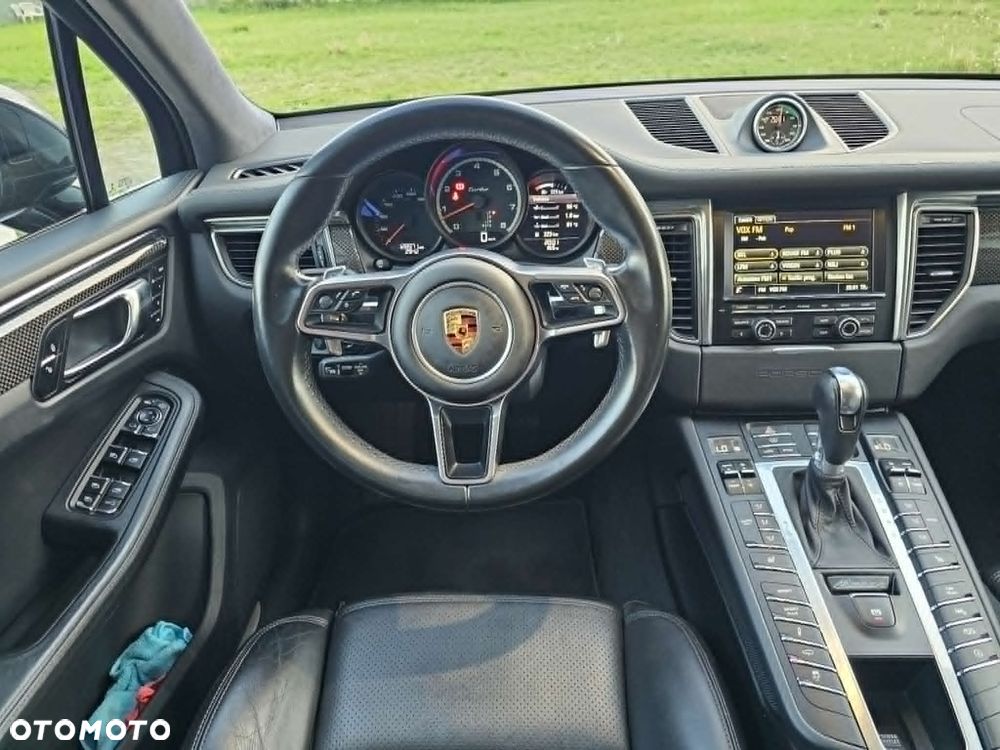 Porsche Macan Turbo PDK - 25