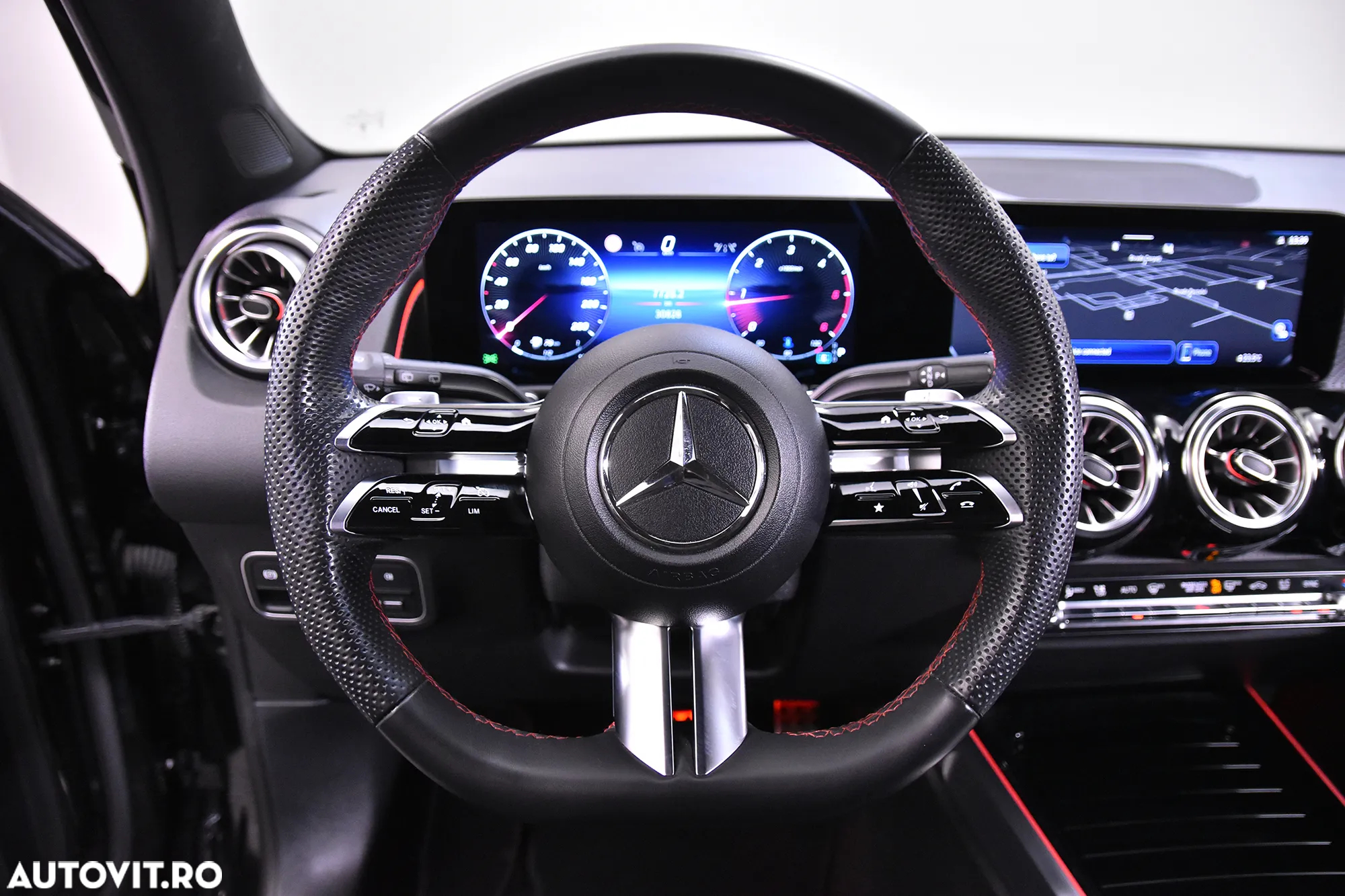 Mercedes-Benz GLB 200 d 4MATIC Aut. - 16