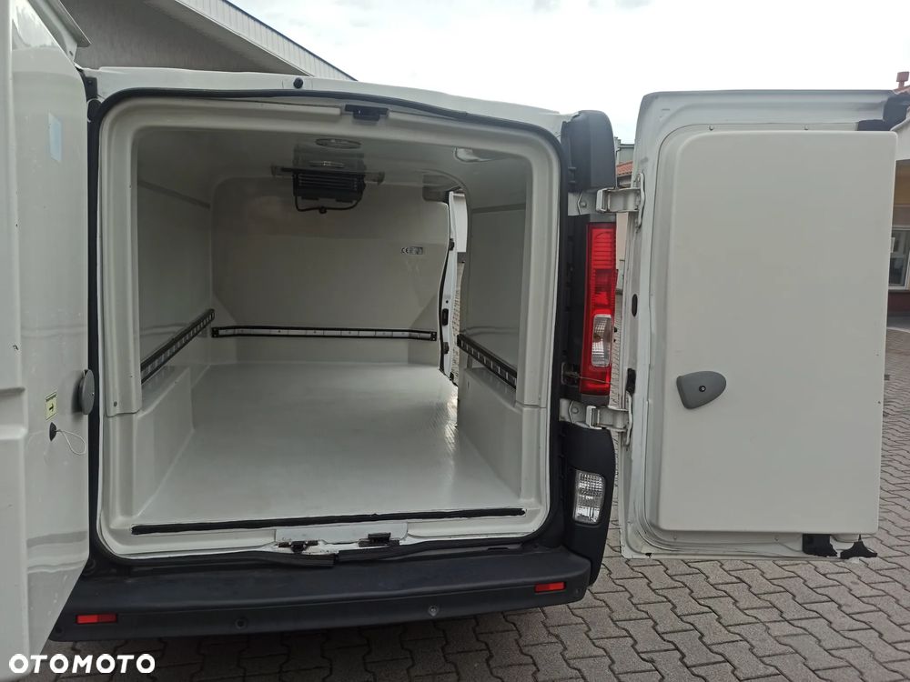 Renault TRAFIC - 9