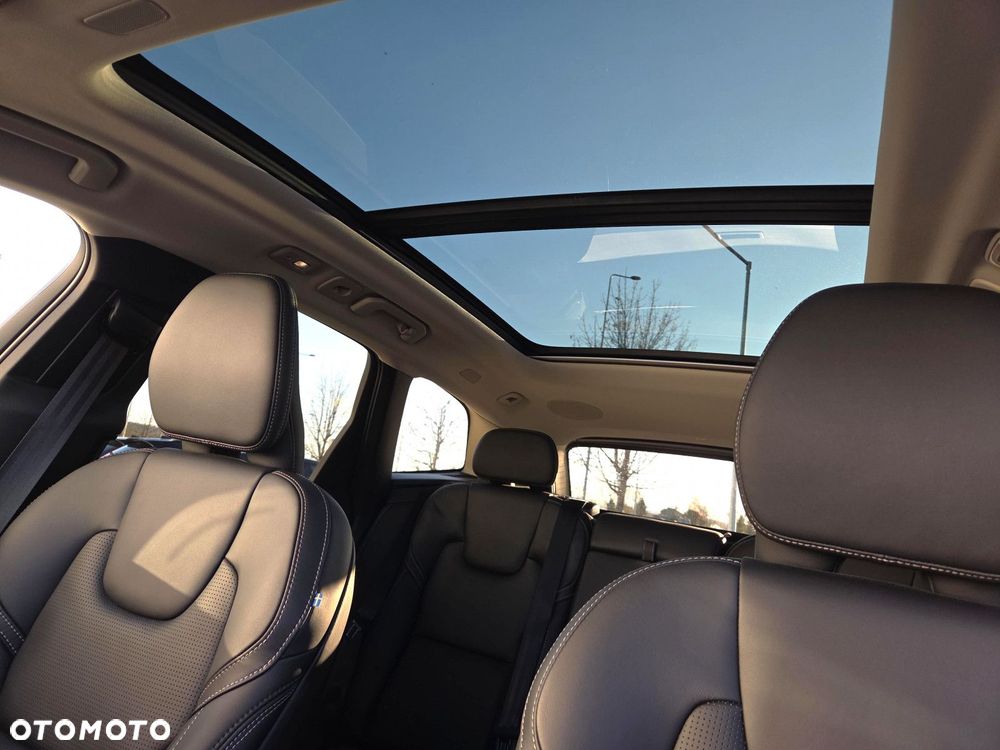 Volvo XC 60 T8 AWD Ultra Bright - 21