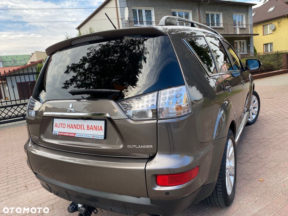 Mitsubishi Outlander 2.0 Intense + 2WD EU5 CVT - 23