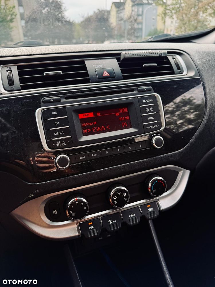 Kia Rio 1.2 Business Line - 12