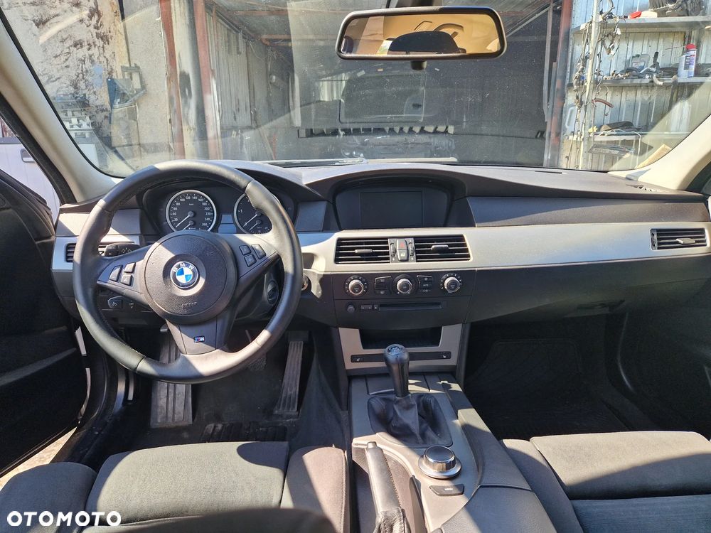BMW Seria 5 525d - 4