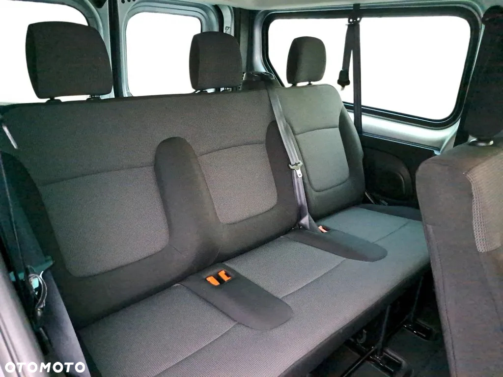 Renault Trafic - 25