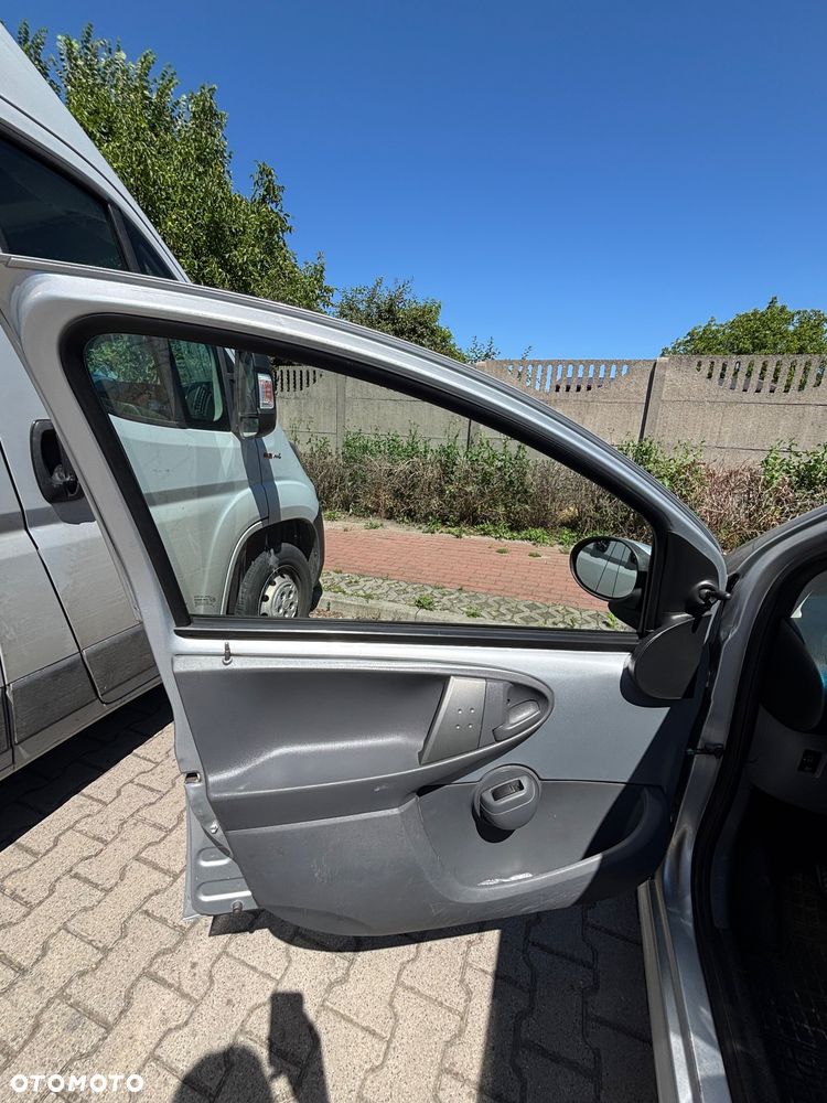 Peugeot 107 - 15
