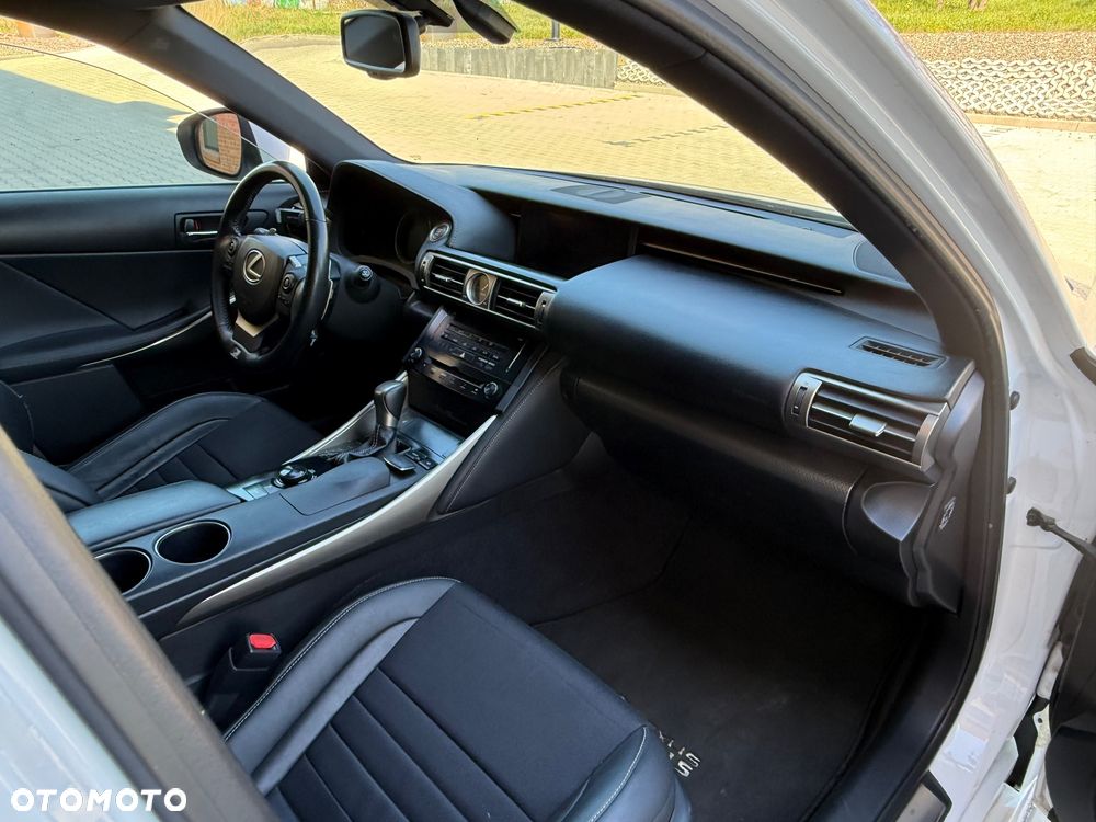 Lexus IS 250 F-Sport - 17