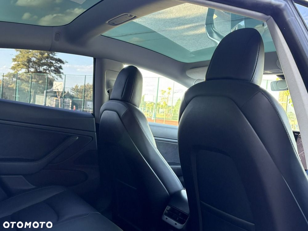 Tesla Model 3 - 13