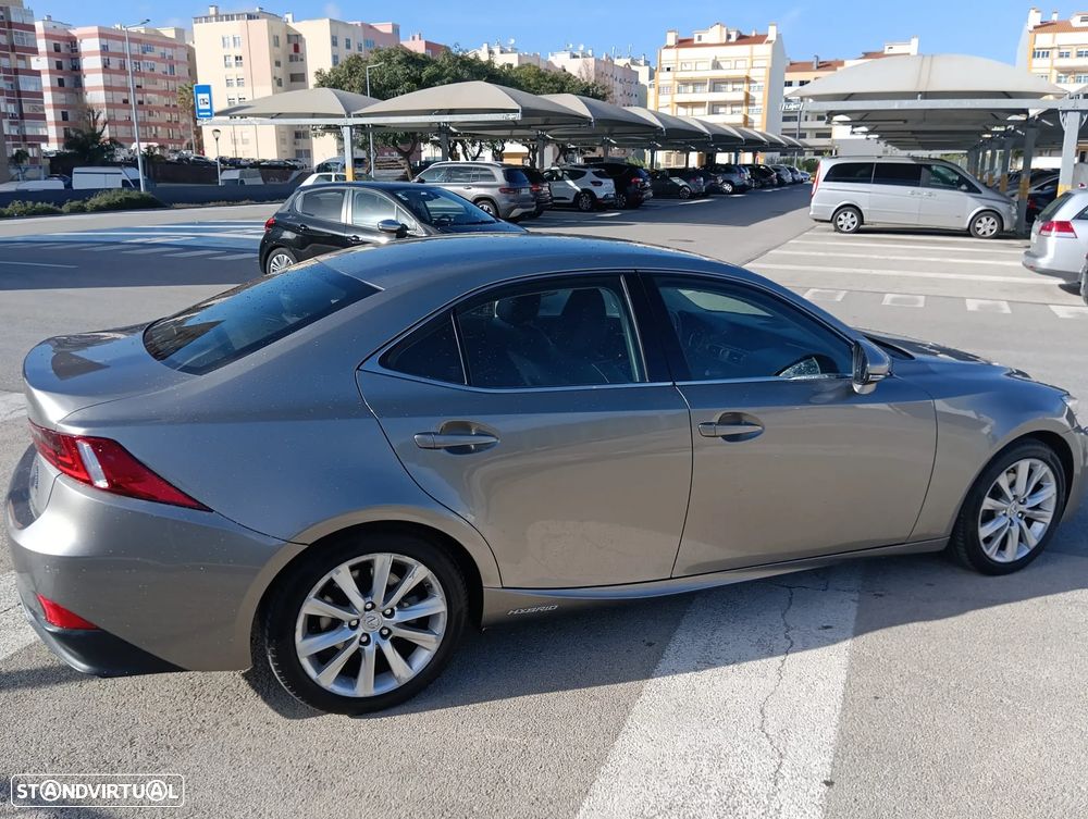 Lexus IS 300H Executive - 14