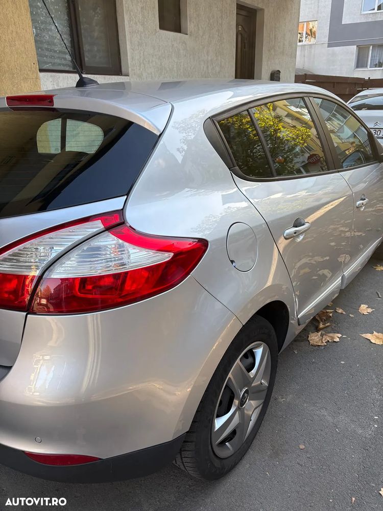 Renault Megane 1.6 16V 110 Paris Business - 4