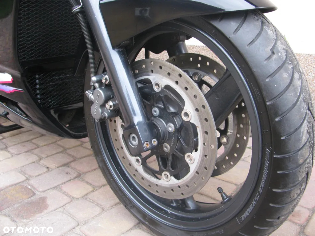 Kawasaki GPZ - 23