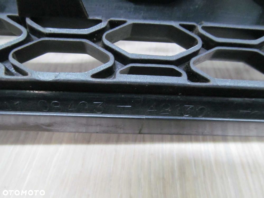 TOYOTA RAV4 II 00-05 ATRAPA CHLODNICY 53111-42130 - 6