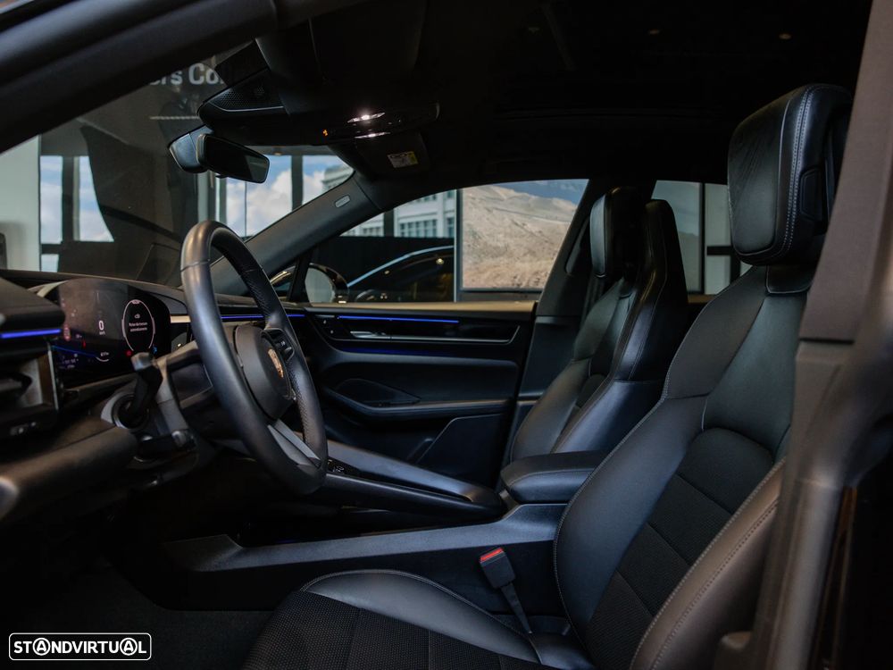 Porsche Macan Electric - 15