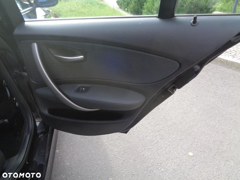 BMW Seria 1 - 33