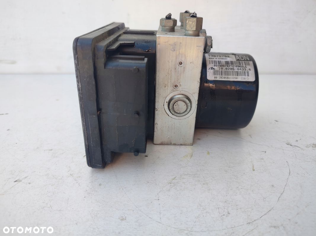Pompa hamulcowa OPEL ASTRA J IV 09-12 EUROPA 13370782 - 1