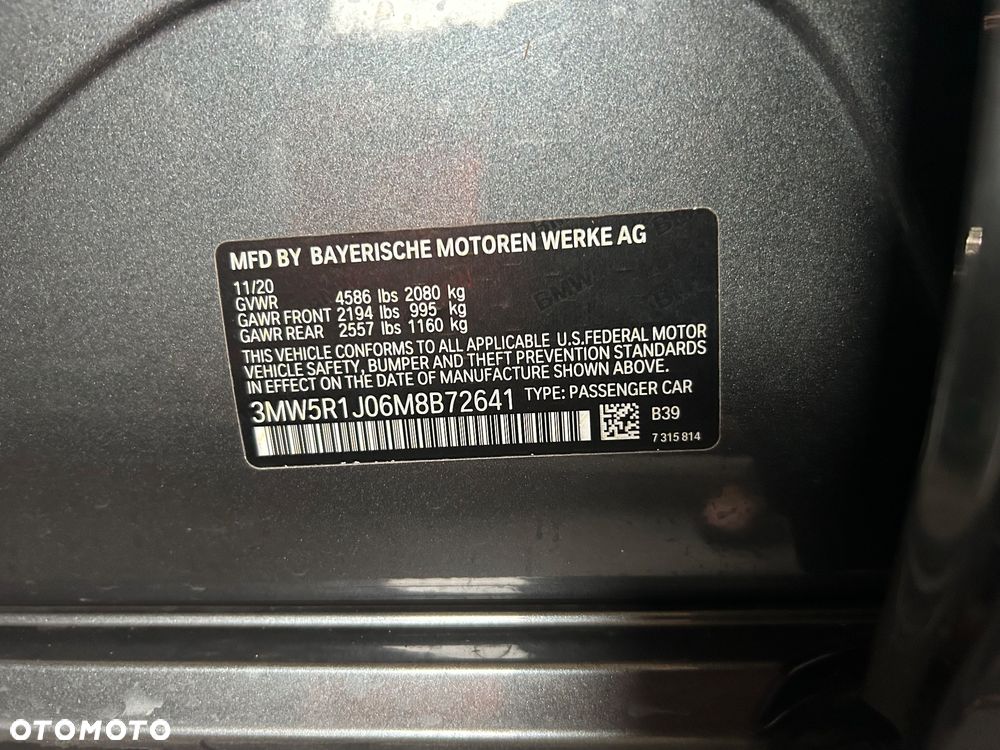 BMW Seria 3 330i - 40