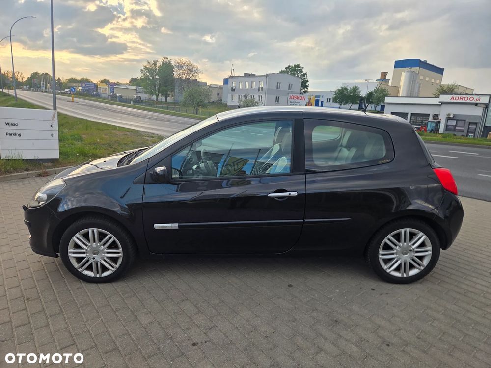 Renault Clio - 8
