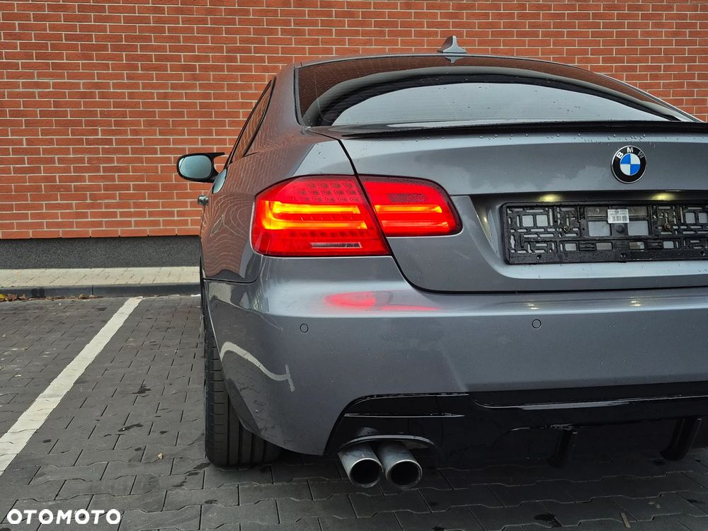 BMW Seria 3 325d M Sport Edition - 13