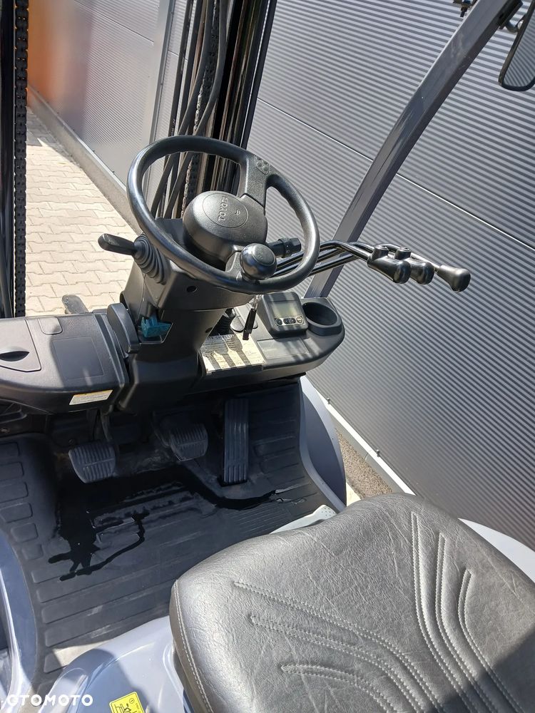Toyota 02-8FDF25 - 7
