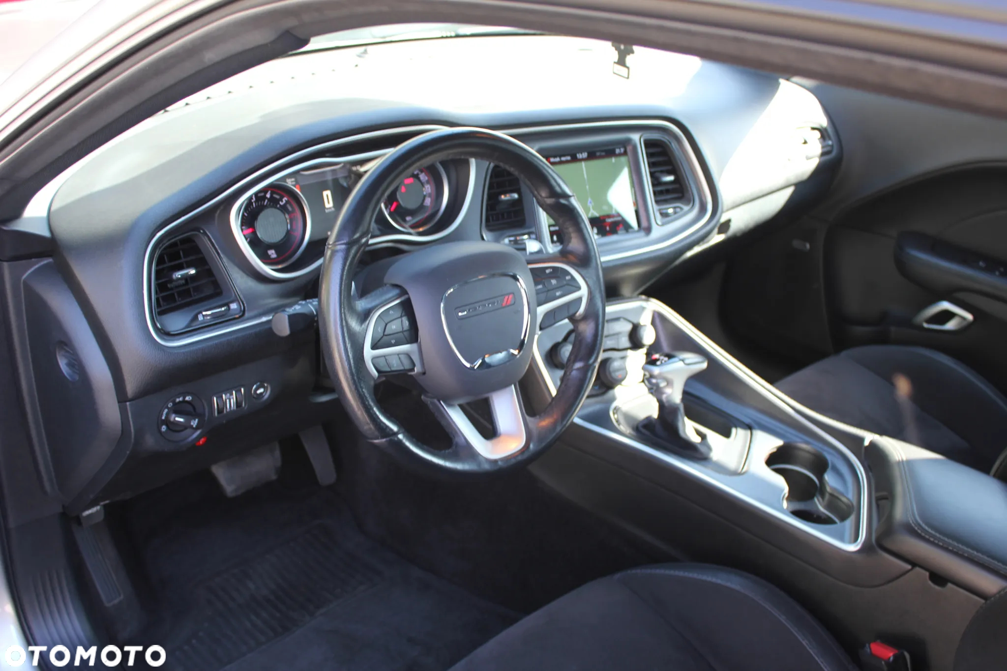 Dodge Challenger 6.4 Scat Pack - 20