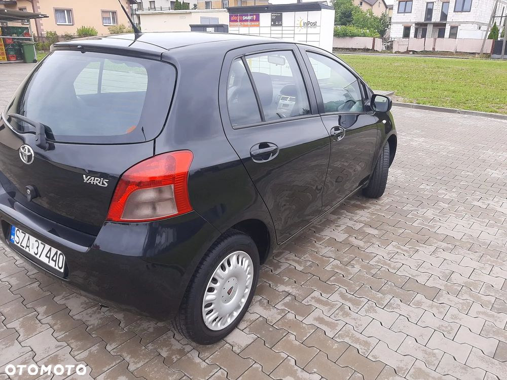 Toyota Yaris 1.3 Luna - 12