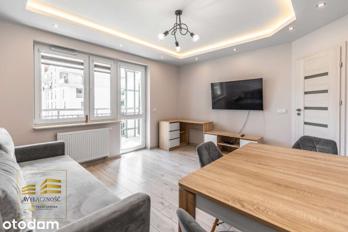 2 pokoje, balkon Węglinek Kryształowa